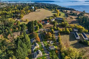 4422 Montana Circle W, Seattle, WA 98199 - Photo 25