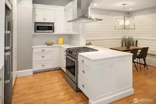 4422 Montana Circle W, Seattle, WA 98199 - Photo 15