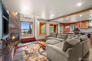 12511 Cole Point Dr, Anderson Island, WA 98303 - Photo 15