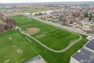 530 SW 4th St, College Place, WA 99324 - Photo 29