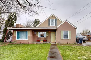 530 SW 4th St, College Place, WA 99324 - Photo 1