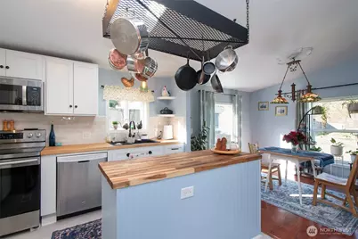 202 S Bayview Avenue, Port Angeles, WA 98362 - Photo 11