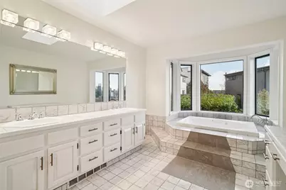 1114 2nd Avenue N, Seattle, WA 98109 - Photo 19