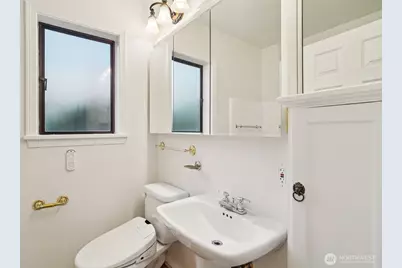 1114 2nd Avenue N, Seattle, WA 98109 - Photo 13