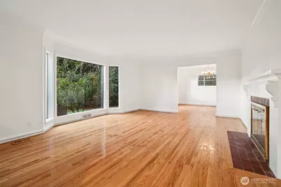 1114 2nd Avenue N, Seattle, WA 98109 - Photo 5