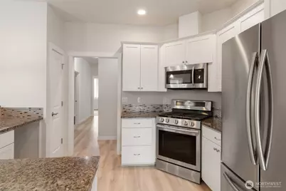 676 SW 20th Street #A, Chehalis, WA 98532 - Photo 17