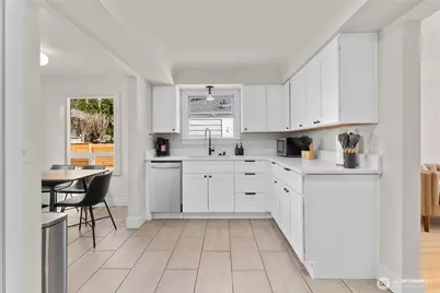 8731 13th Avenue NW, Seattle, WA 98117 - Photo 7