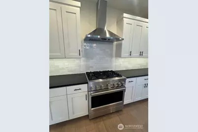 9207 NE 175th Street #B, Bothell, WA 98011 - Photo 11