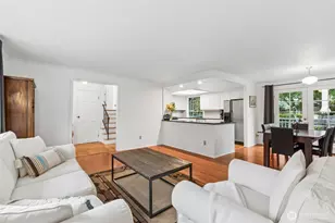 12828 NE 136th St, Kirkland, WA 98034 - Photo 5