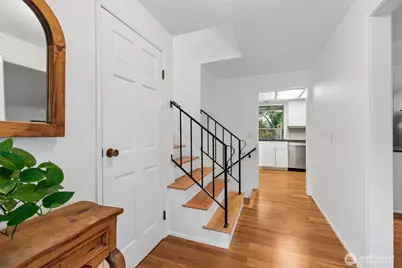 12828 NE 136th Street, Kirkland, WA 98034 - Photo 3