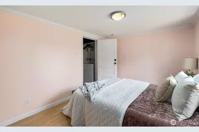 340 NE 53rd Street, Seattle, WA 98105 - Photo 27