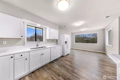 4717 Rural Avenue, Bellingham, WA 98226 - Photo 5