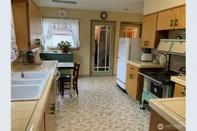 415 S Oak Street, Centralia, WA 98531 - Photo 17