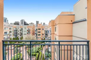 2414 1st Ave, Seattle, WA 98121 - Photo 19