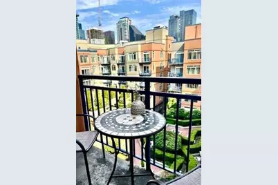2414 1st Avenue #703, Seattle, WA 98121 - Photo 23