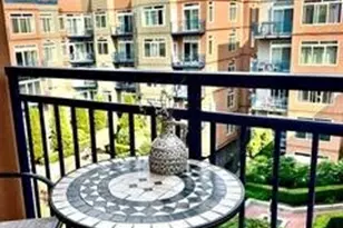 2414 1st Ave, Seattle, WA 98121 - Photo 23