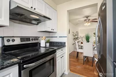 12828 SE 41st Lane #C103, Bellevue, WA 98006 - Photo 11