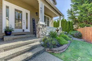 907 196th Pl SW, Lynnwood, WA 98036 - Photo 1