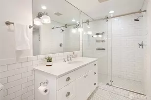 9808 Linden Ave N, Seattle, WA 98103 - Photo 13