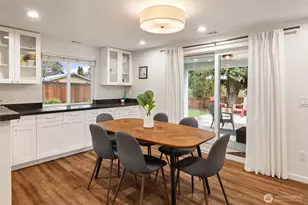 9808 Linden Ave N, Seattle, WA 98103 - Photo 9