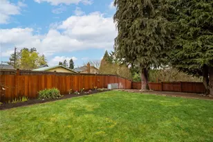 9808 Linden Ave N, Seattle, WA 98103 - Photo 23