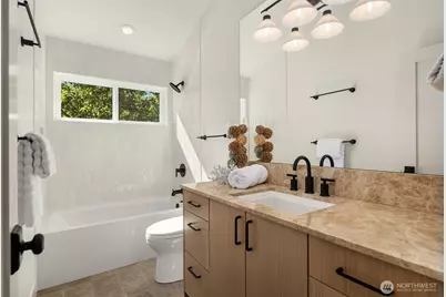 7342 20th Avenue NW, Seattle, WA 98117 - Photo 17