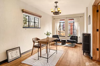 1106 NE 42nd #19, Seattle, WA 98105 - Photo 11