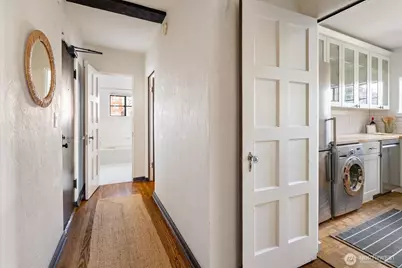 1106 NE 42nd #19, Seattle, WA 98105 - Photo 21