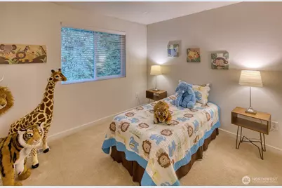 23300 SE Black Nugget Road #F6, Issaquah, WA 98029 - Photo 11