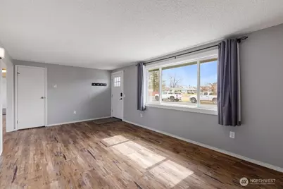 911 1st NE, Ephrata, WA 98823 - Photo 7