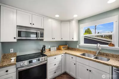 8628 20th Avenue SW, Seattle, WA 98106 - Photo 7