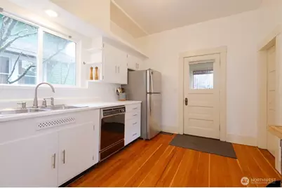 409 S 34th Street, Tacoma, WA 98418 - Photo 17