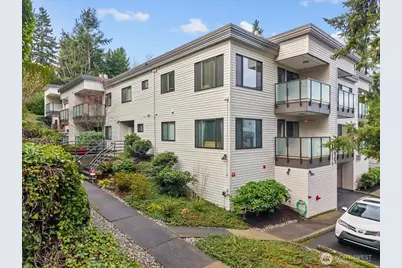 5225 50th Avenue NE #206, Seattle, WA 98105 - Photo 27
