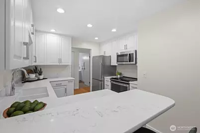 5225 50th Avenue NE #206, Seattle, WA 98105 - Photo 13