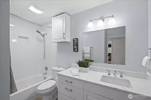 5225 50th Ave NE, Seattle, WA 98105 - Photo 9