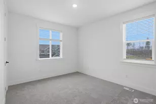 20464 Myrtle Pl E, Bonney Lake, WA 98391 - Photo 23