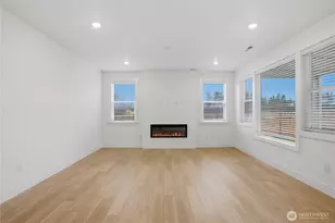 20464 Myrtle Pl E, Bonney Lake, WA 98391 - Photo 7