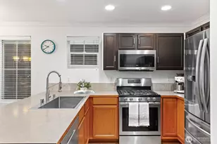 877 5th Pl NE, Issaquah, WA 98029 - Photo 11