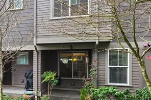 877 5th Pl NE, Issaquah, WA 98029 - Photo 3