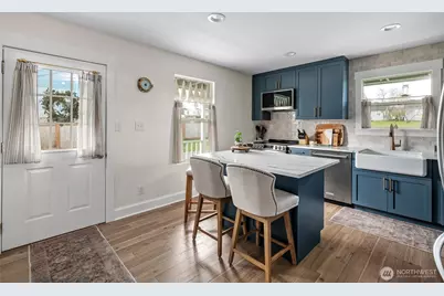 705 NE Haller Street, Coupeville, WA 98239 - Photo 9