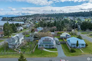 705 NE Haller St, Coupeville, WA 98239 - Photo 1