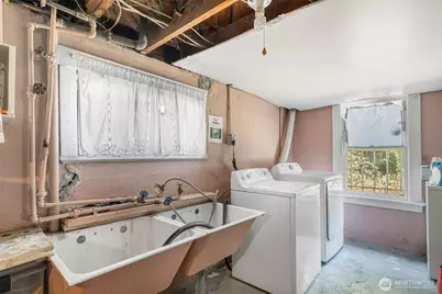 3836 Letitia Avenue S, Seattle, WA 98118 - Photo 25