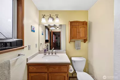 1981 NE 11th Ave, Oak Harbor, WA 98277 - Photo 17