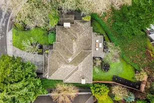 13265 SE 55th Pl, Bellevue, WA 98006 - Photo 23