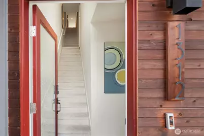 1312 Yakima Avenue S, Seattle, WA 98144 - Photo 3