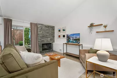 15929 3rd Place SW #D, Burien, WA 98166 - Photo 3