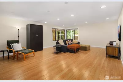 1711 NE 104th Street, Seattle, WA 98125 - Photo 17