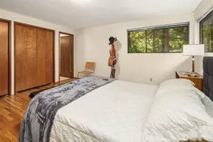 1711 NE 104th St, Seattle, WA 98125 - Photo 11