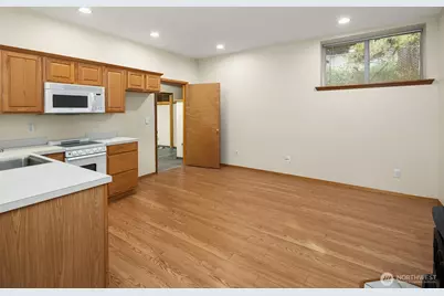 1711 NE 104th Street, Seattle, WA 98125 - Photo 19