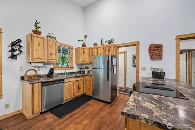 7533 Canyon View Drive, Deming, WA 98244 - Photo 9